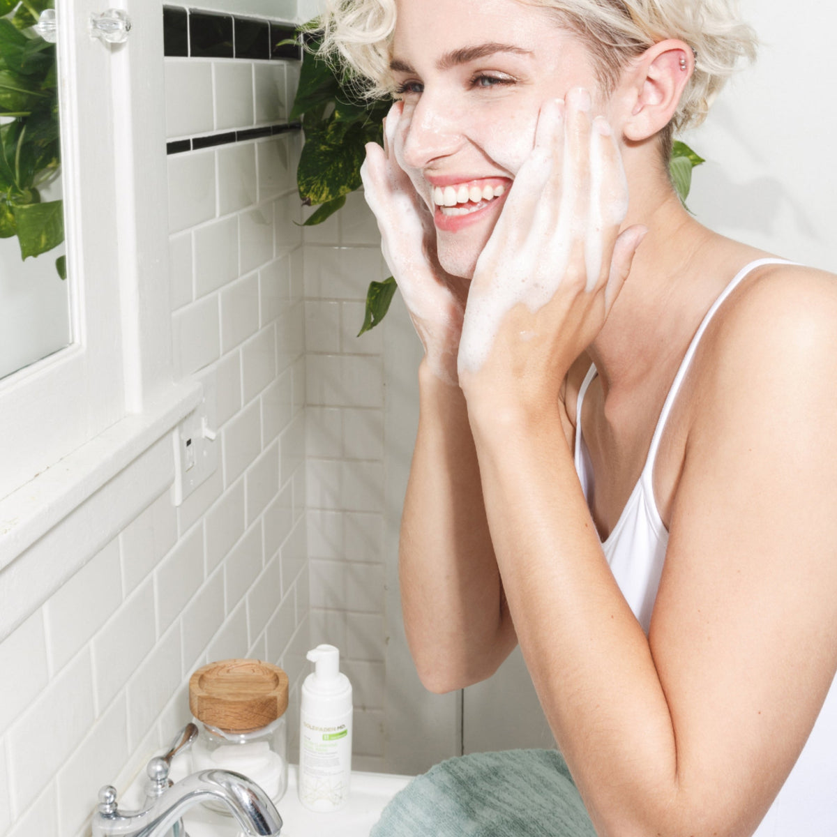 Detox Clarifying Facial Wash