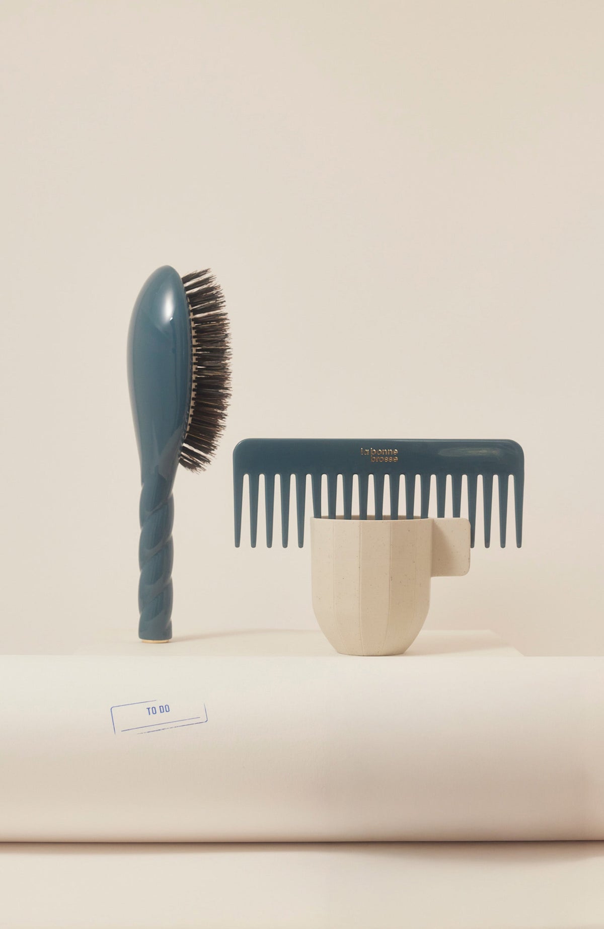 The Large Detangling Comb in Acetate Ink Blue